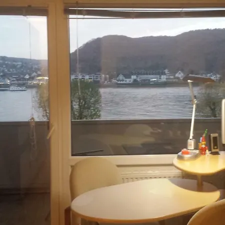 Διαμέρισμα Modernisiertes Mit Rheinblick